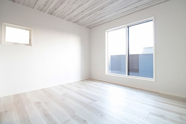 【主寝室 A号棟 同仕様写真】■ゆったりとした広さを確保した癒しの主寝室。広々ウォークインクローゼット設置で、収納力も十分。快適な新生活が送れます。