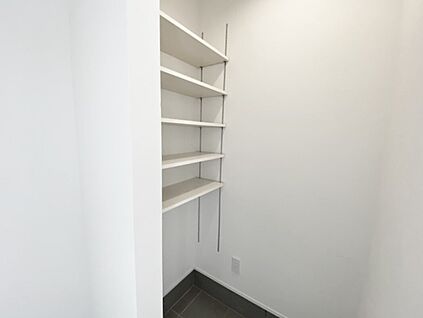 土間収納　A号棟　同仕様写真