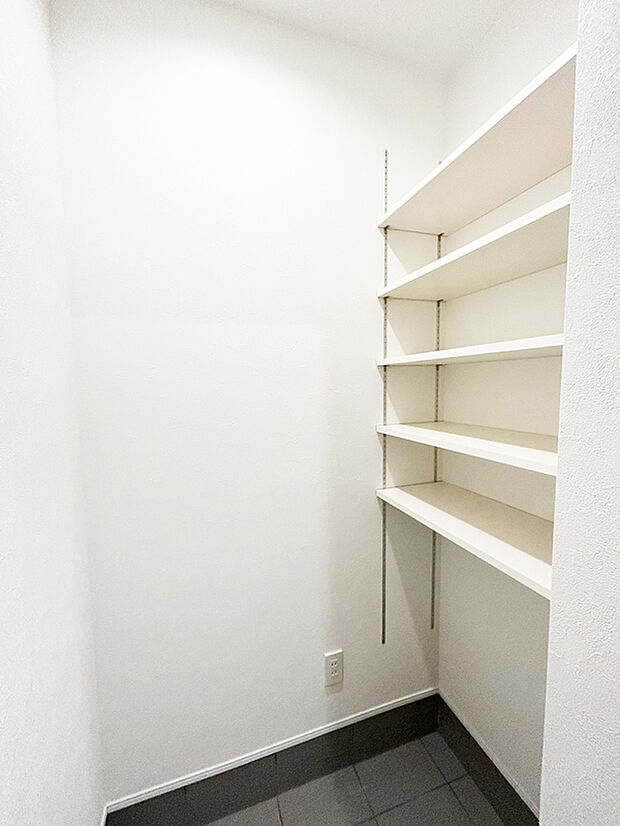 【土間収納】■ベビーカーやゴルフバッグをそのまま置いておける