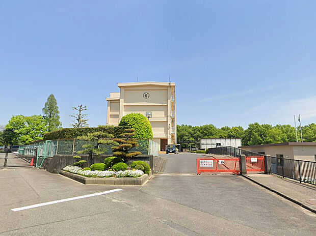 春日井市立北上小学校(約1m)