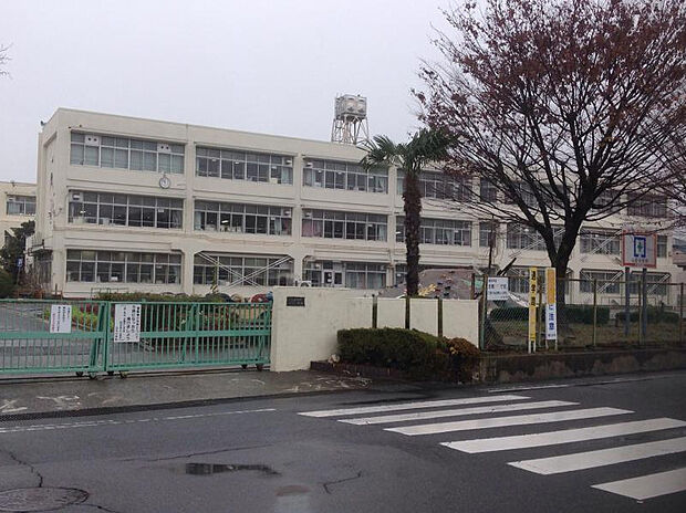 春日井市立山王小学校（約260m）