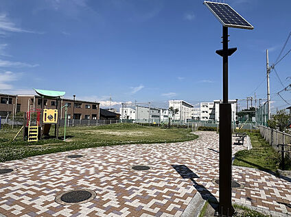大林緑の公園 250m(徒歩約4分)