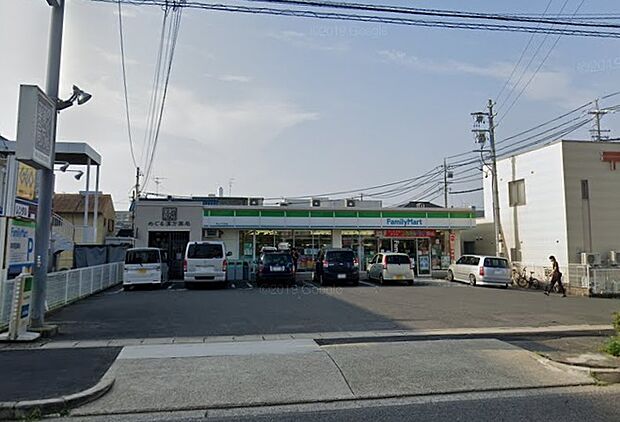 ファミリーマート守山千代田店(約400m)