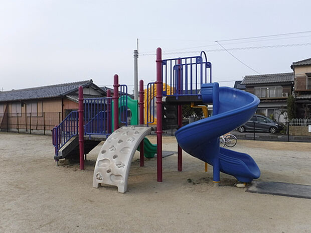鷹来公園（約360m）