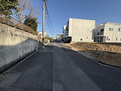 道路写真　北東側5.9ｍ