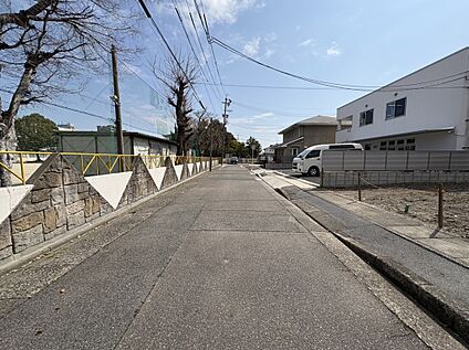 前面道路（2026年3月撮影）