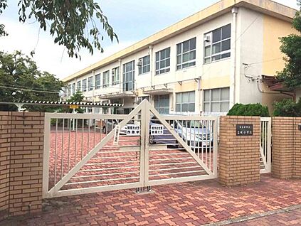 名古屋市立岩塚小学校 530m(徒歩7分)