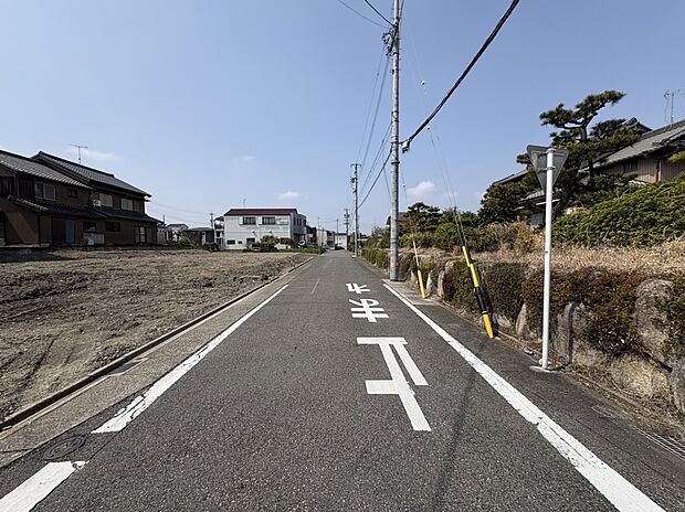 【北側前面道路 】約6.5m