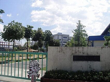 春日井市立鳥居松小学校 700m