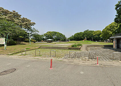 勇助山公園 260m(徒歩4分)