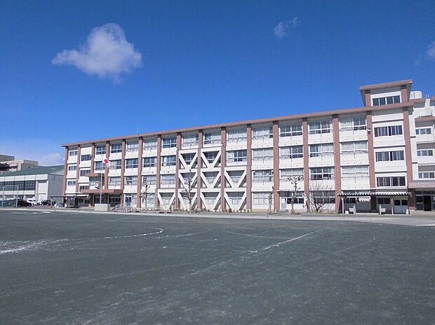 一宮市立北部中学校（約800m）