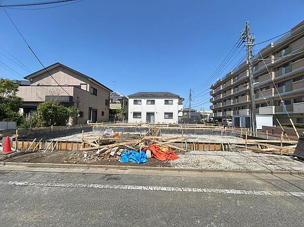 ≪現地ご案内は便利なネット予約も可能です！お気軽にお問い合わせください♪≫前面道路は6mと広いのでお車の駐車も楽々ですね♪