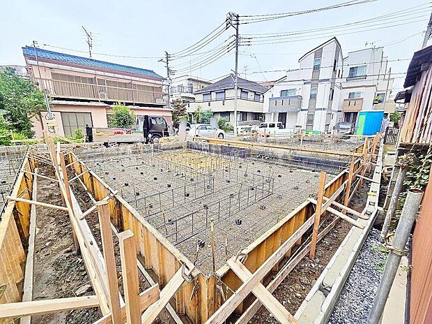 ≪見学予約可能!≫
全邸360度から陽射しが降り注ぐ開放感のある屋上バルコニーつき♪