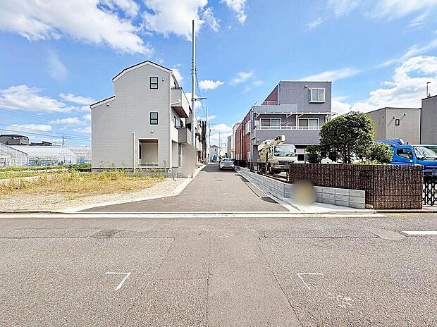 ≪内覧以外にも資金計画やライフプランに寄り添ったご提案をいたします♪≫
当日のご見学予約も承ります。同じものは2つとない「夢のマイホーム」との出会いが待っているかもしれません。