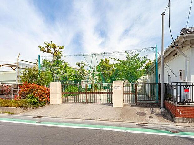 葛飾区立水元小学校(約400m)