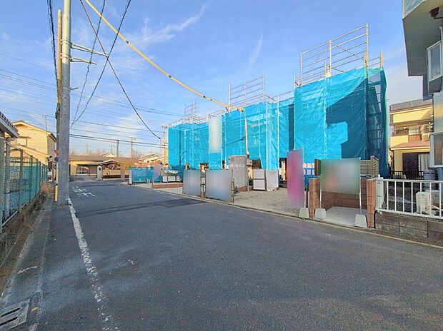 【前面道路含む現地写真】休日にご家族揃ってご見学はいかがでしょうか♪実際の現地を見てみると図面などではわからない、新たな発見もありますのでまずはお気軽にお問い合わせください♪