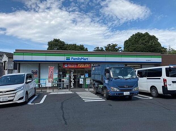 ファミリーマート足立青井店（約280m）