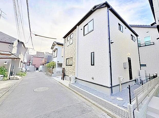 【分譲済街並み写真】≪内覧以外にも資金計画やライフプランに寄り添ったご提案をいたします♪≫
食洗機や浴室乾燥機、床暖房など、あると嬉しい設備は充実！