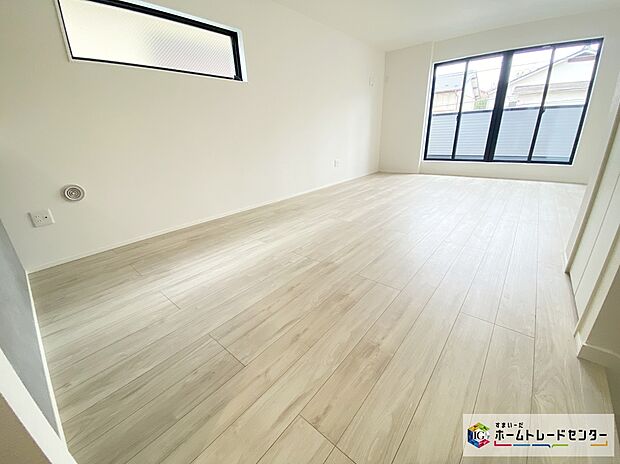 【リビング】≪Living room≫
採光良好なリビングは、ご家族の憩いの空間。居心地の良い快適な安らぎの場所にもなりそうです。