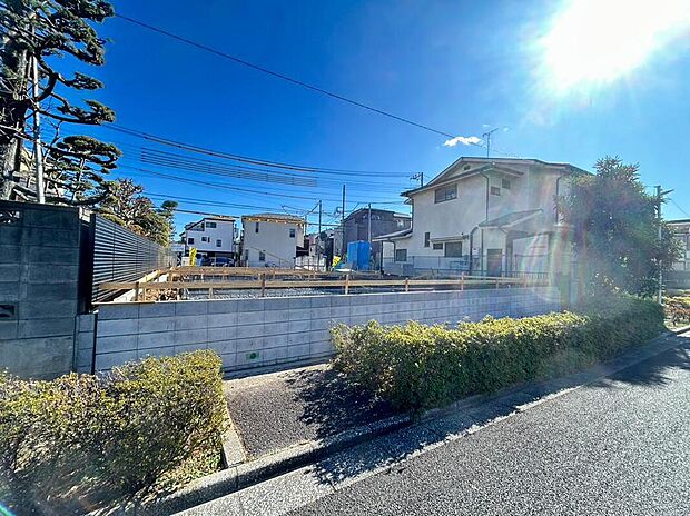 【現地外観写真】2026.1撮影
暮らしがもっと快適になるお住まい♪
広々16帖超えのLDK!
キッチンには食器洗浄機、パントリー付き!