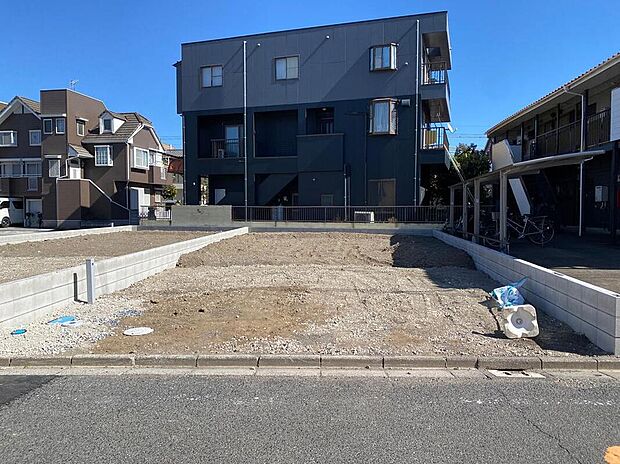 【現地外観写真】≪建築中です♪≫
近隣にてモデルハウスのご案内を致します♪まずは立地のご確認をしてください。