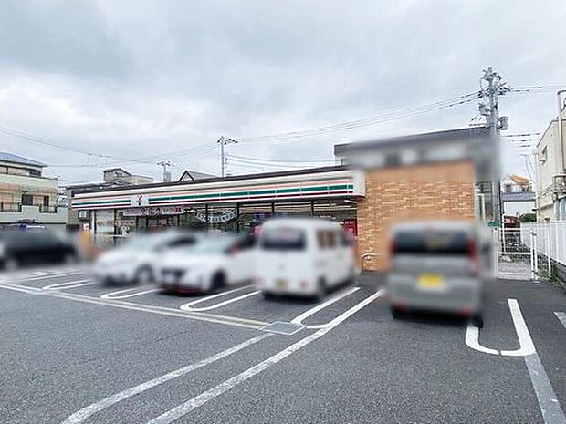 セブンイレブン江戸川船堀西店（約160m）