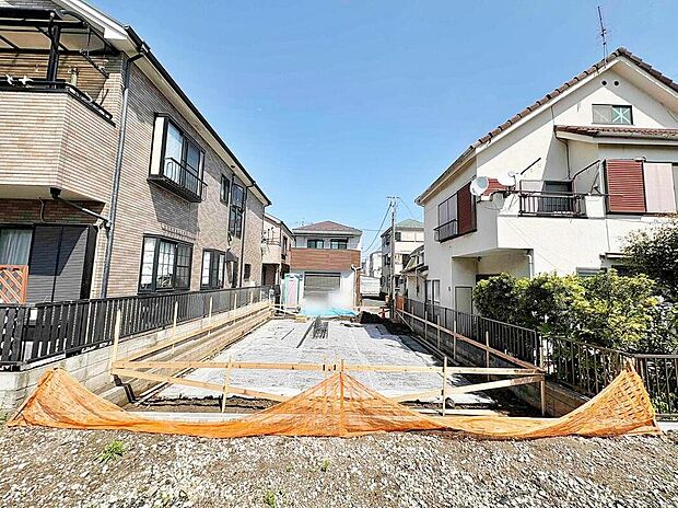 【現地外観写真】≪内覧以外にも資金計画やライフプランに寄り添ったご提案をいたします♪≫JR常磐線「金町」駅徒歩23分！バス便もあるので雨の日も便利ですよ♪