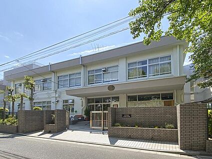 江戸川区立小岩第三中学校 400ｍ(徒歩5分)