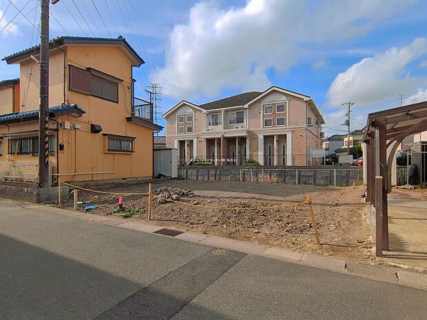 【現地外観写真】≪内覧以外にも資金計画やライフプランに寄り添ったご提案をいたします♪≫小学校やスーパーまで徒歩10分圏内！家族みんなが暮らしやすいエリアです♪