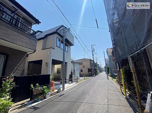 【前面道路含む現地写真】≪お問合せ当日のご内覧もお任せください！≫
スーパーやドラッグストア、コンビニなどの買い物施設が充実の立地◎