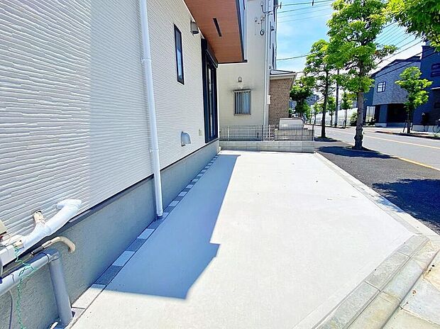 【駐車場】全邸カースペース完備♪（※車種による）
