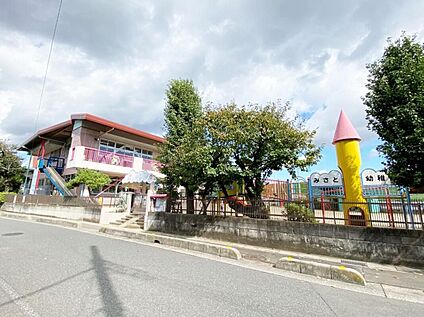 みさと幼稚園 650ｍ(徒歩9分)