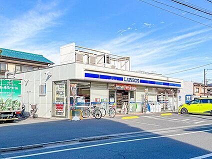 ローソン足立伊興四丁目店 450ｍ(徒歩6分)