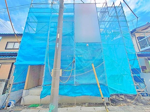 【現地外観写真】現地（2026年8月）撮影
○充実の仕様設備で暮らし快適☆
全居室収納付きでお部屋すっきり♪
ワンフロア完結型で将来も安心の間取り◎