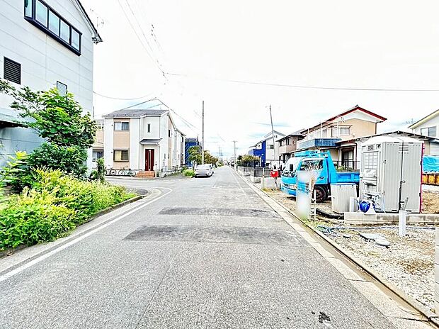 【現地外観写真】≪見学予約可能!≫利便性と自然、周辺環境の心地よさは写真や文章では伝えきれません。日々の動線や採光、周辺施設との距離感まで、ぜひ現地でご体感ください。