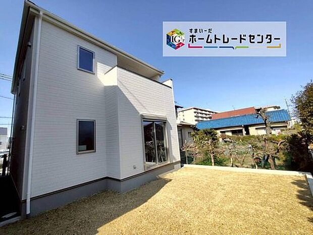 お庭完備物件♪
北区喜惣治２丁目　限定１棟
東海交通事業城北線「比良」駅徒歩１５分♪
お問い合わせはお気軽に！