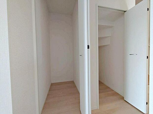 【収納】２号棟　リビング収納
リビングに収納スペースを設けました♪
物が散らかりにくく、急な来客時でも安心ですね♪
家族みんなが使いやすい収納になりそう♪