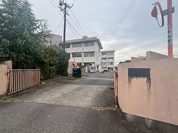 春日井市立坂下小学校（約750m）