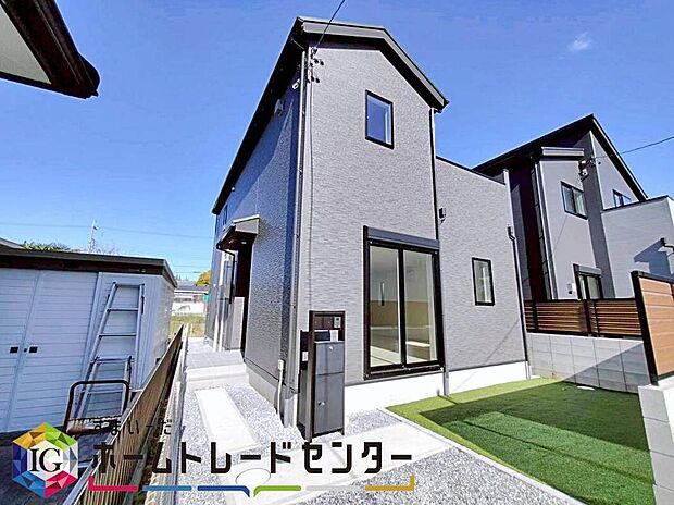 【現地外観写真】春日井市坂下町第１期　全４棟　１号棟
スーパーやコンビニが徒歩10分圏内にあるので、日々のお買い物も便利です！