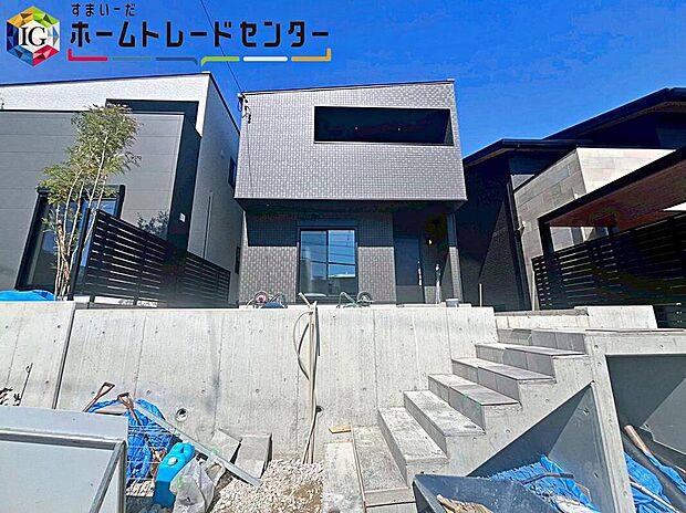 【現地外観写真】長久手市久保山9期(写真4号地)
堂々完成しました☆ご案内可能です♪
ぜひ現地にて、実際の建物・街並み・日当たり、住宅の構造や設備仕様など、いつでもお気軽にお問い合わせ下さい♪