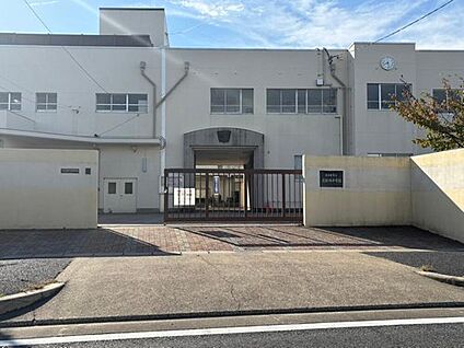 名古屋市立志段味中学校 2240m(徒歩28分)