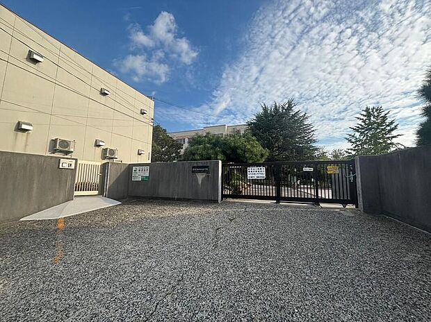 名古屋市立猪高中学校(約1,280m)