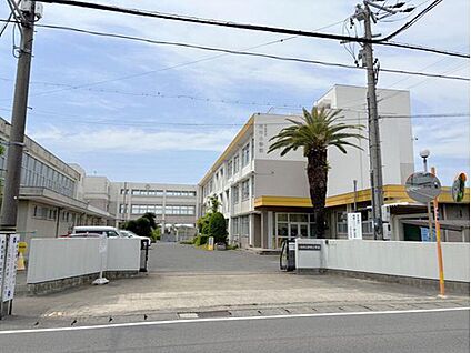 小牧市立村中小学校 1500m (徒歩19分)