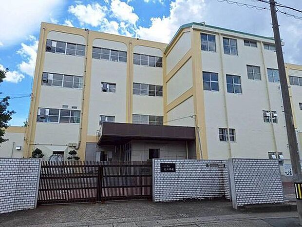 名古屋市立北中学校(約1,300m)