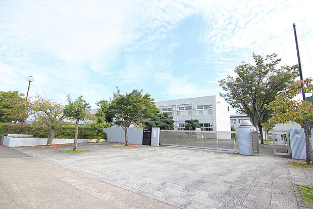 福岡中学校（約1,300m）