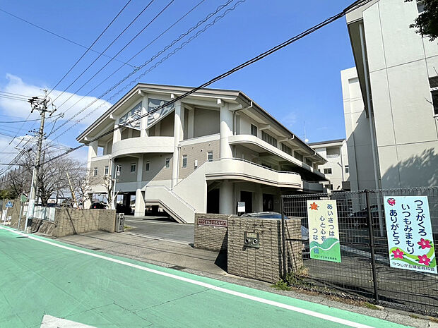 つつじが丘小学校（約600m）