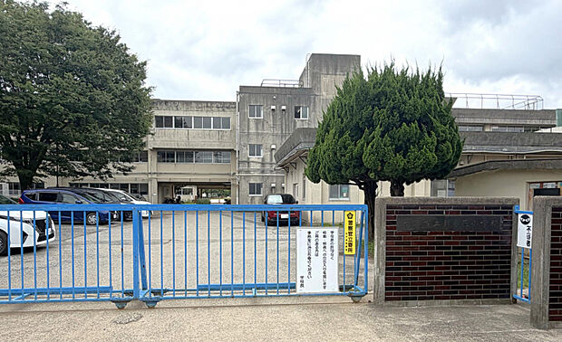 貝の花小学校　徒歩10分