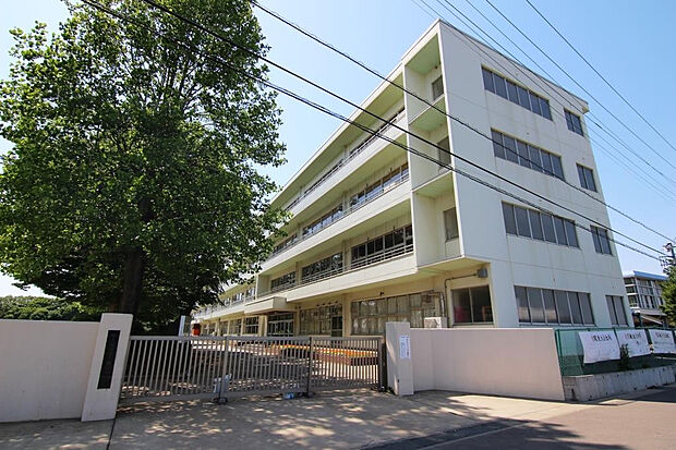 牛久第三中学校（約892m）