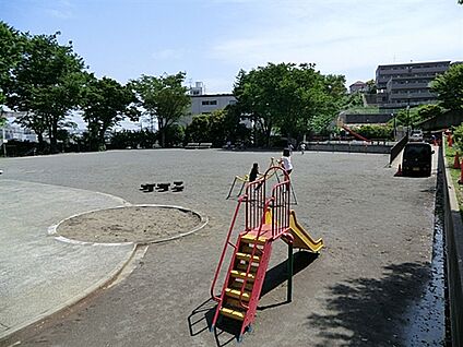 中原公園 606m
