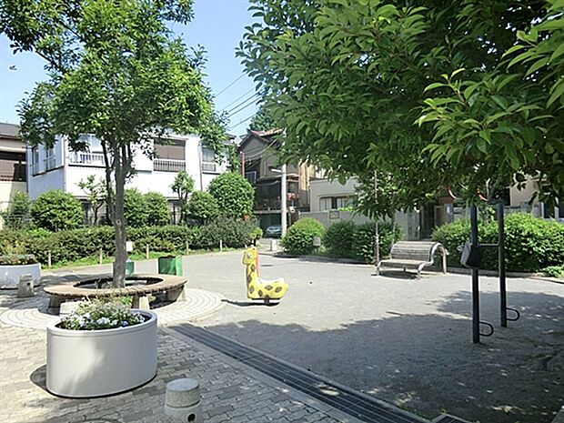 源氏前保育園（約528m）